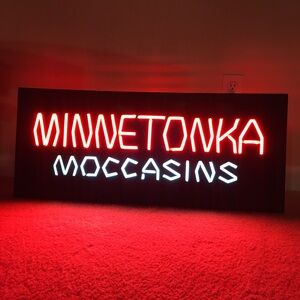 Minnetonka Neon Sign in Red and White
